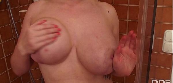  Big Titty girlfriend Tasha Holz sucks Monster dick in shower